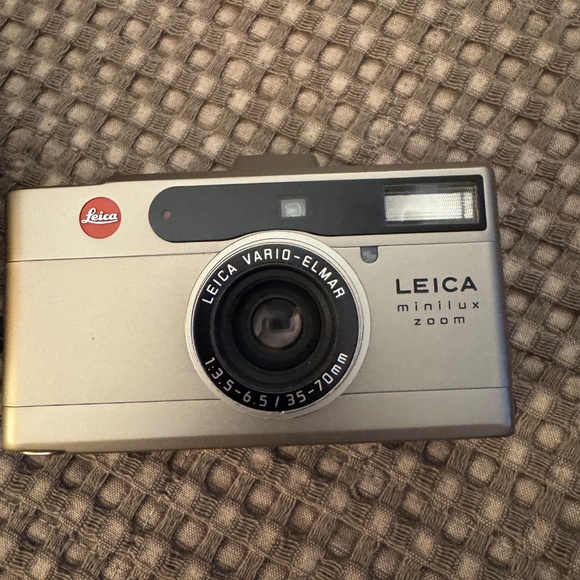 Leica Minilux Zoom With Soft Leica Case and Strap - Picture 3 of 14
